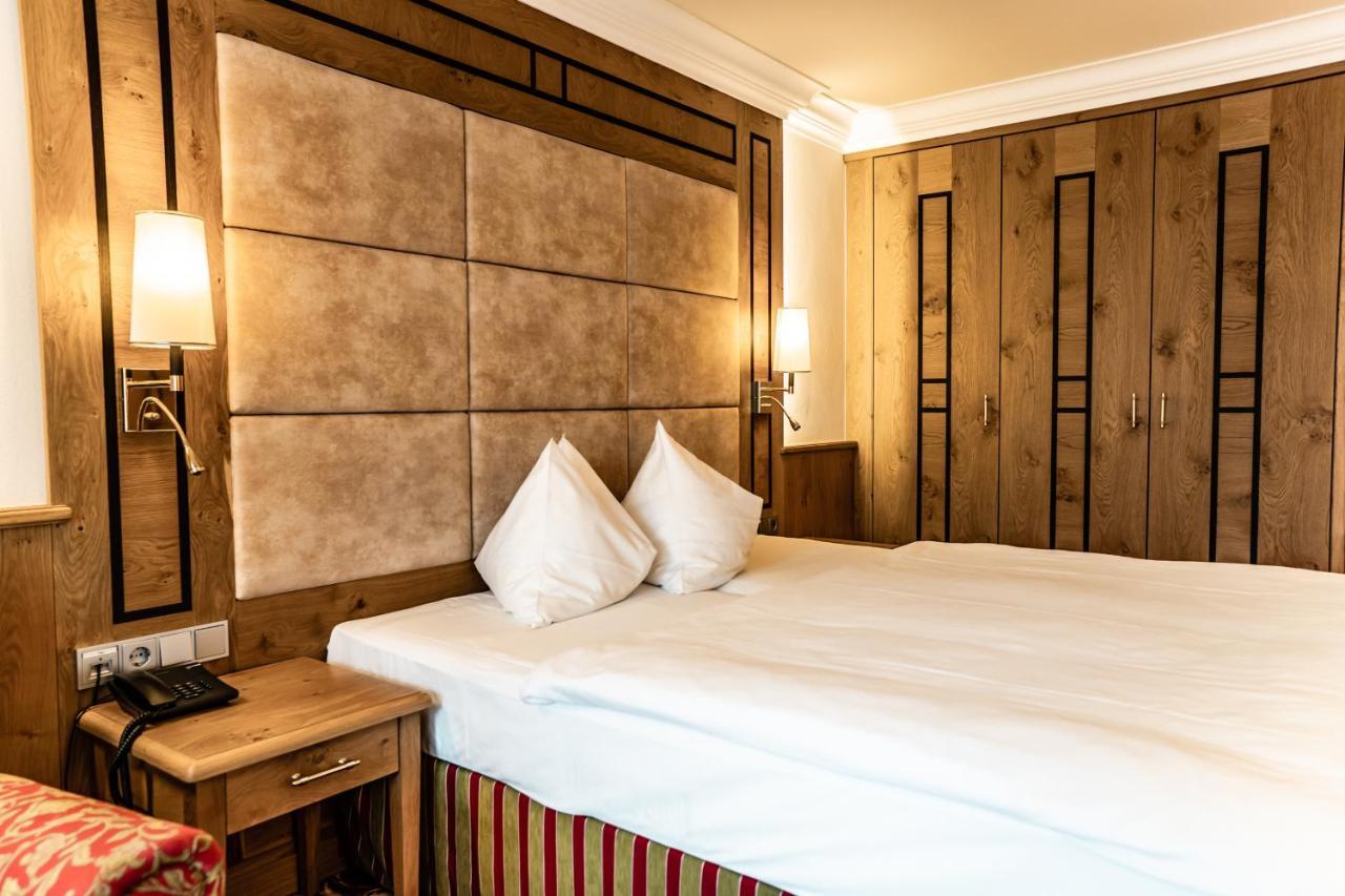Hotel Hubertushof Anif Bagian luar foto